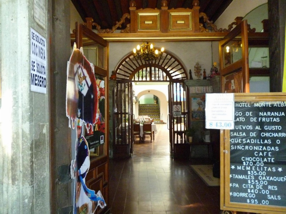 Hotel Monte Alban - Solo Adultos